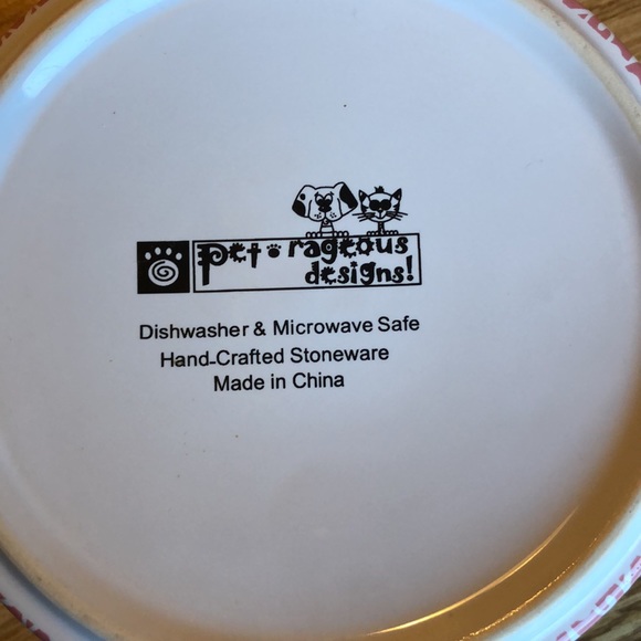 Pink pet bowl for water or food.  Hand crafted stoneware. - Picture 4 of 5